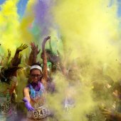 Does Color Run Paint Wash Out
